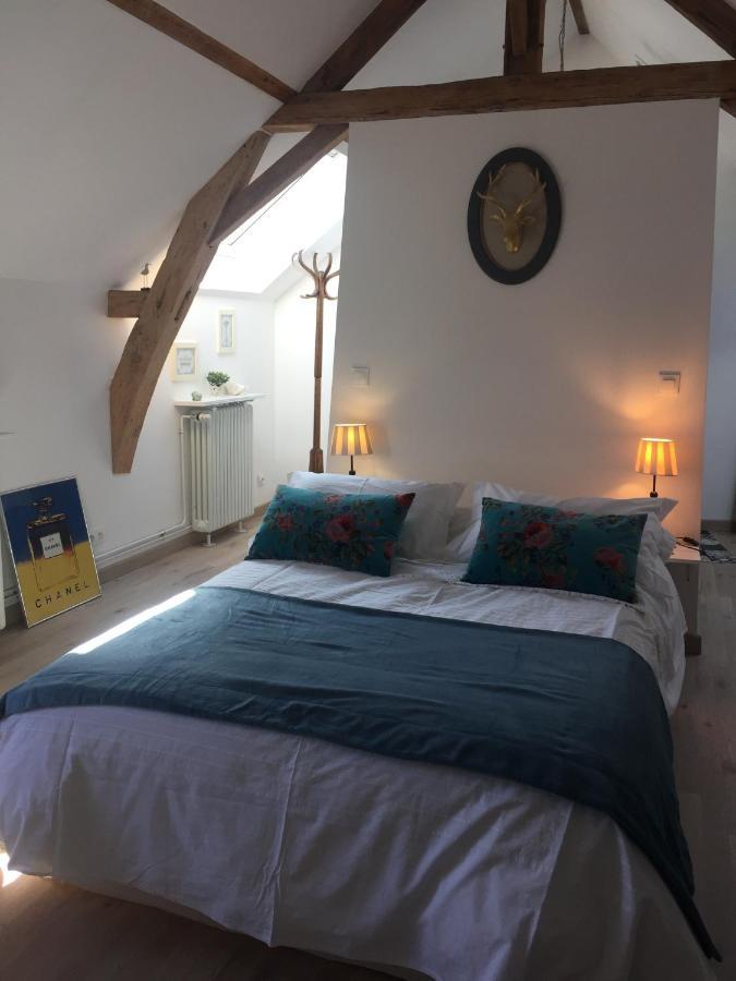 2 Descartes Bed & Breakfast La Fleche Exterior photo
